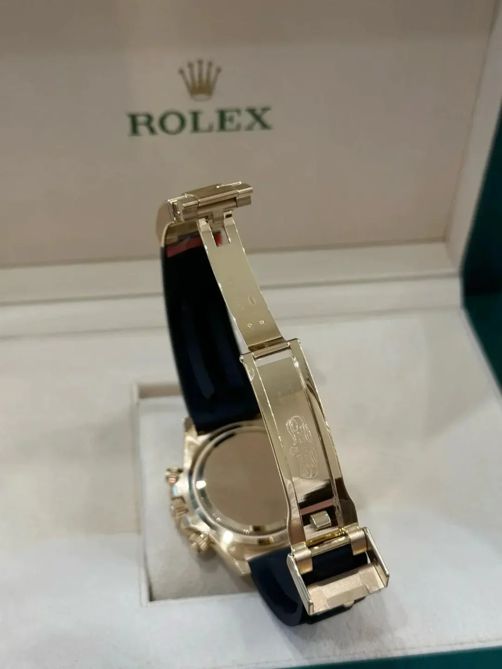 D Rolex Cosmograph Daytona Yellow Gold Champagne Dial with Oysterflex Bracelet